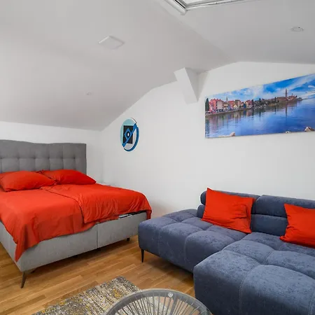 In Pore With Private Pool And Porec