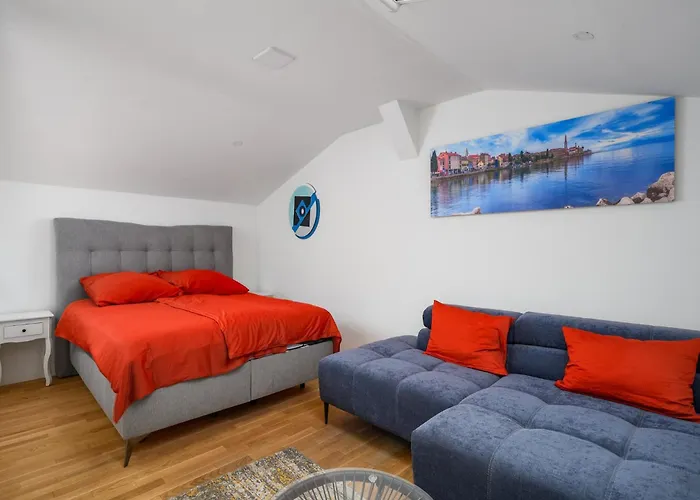 In Pore With Private Pool And Poreč