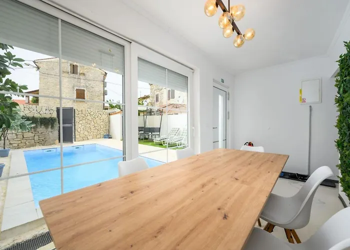 Appartement In Pore With Private Pool And